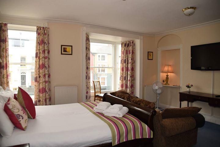 Harry'S Hotel & Restaurant Аберистуит Экстерьер фото